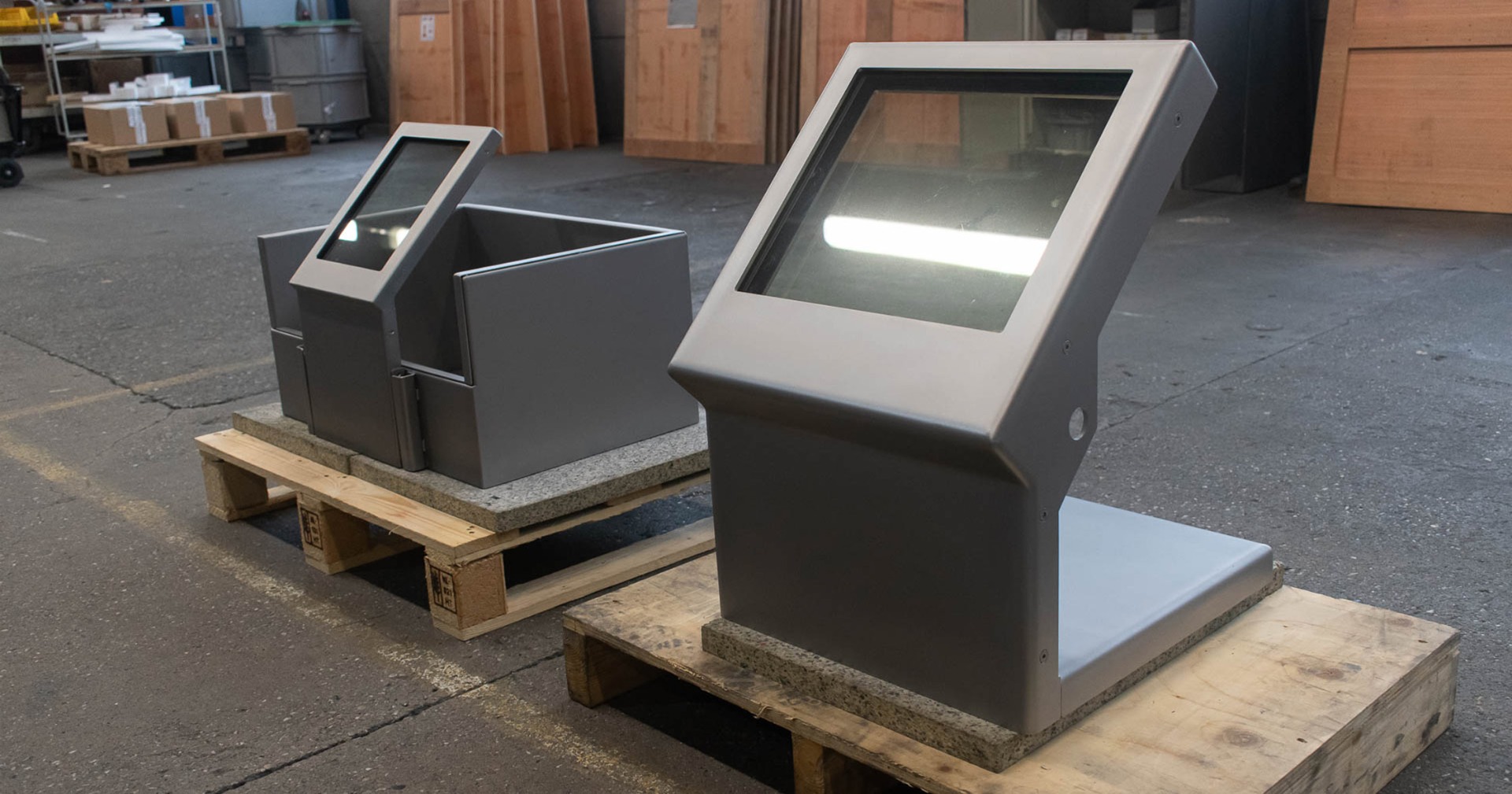 L-block_shield_for_tabletop_shielding_manufactured_by_Nuclear_Shields